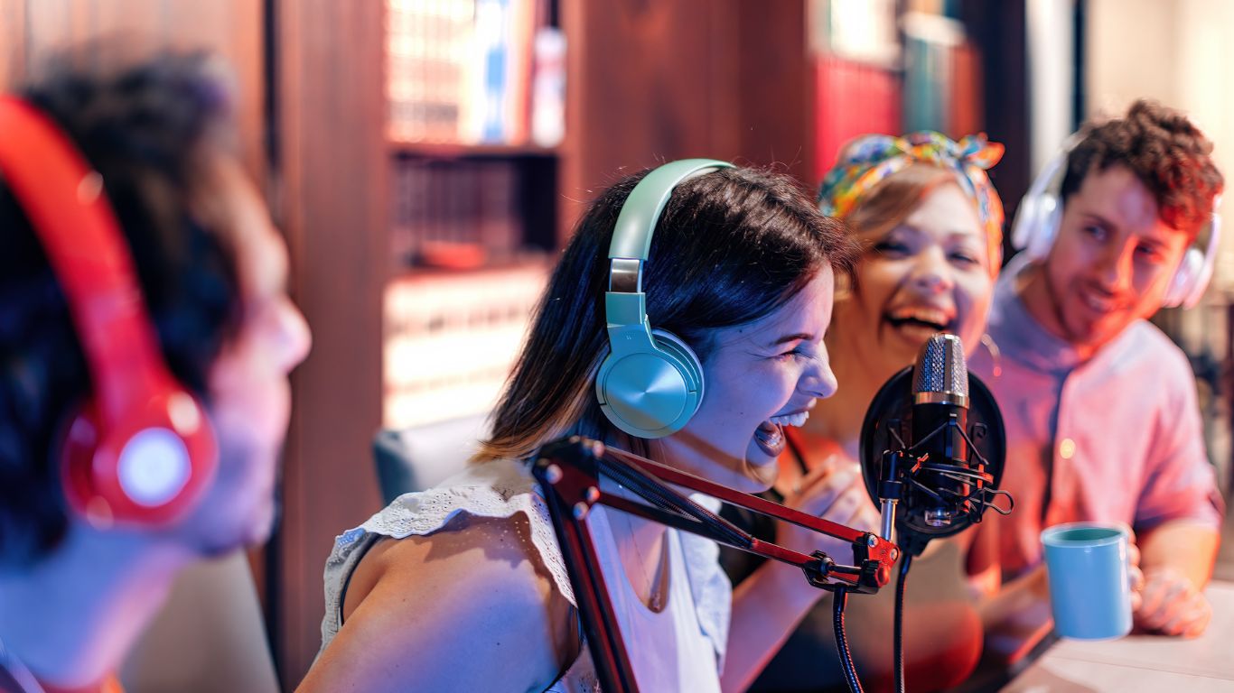 grabar podcast estudio grabación videopodcast negocio microfono