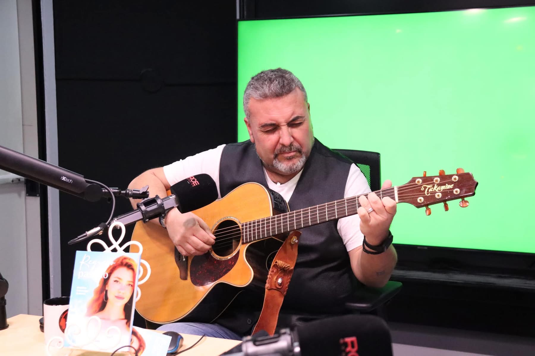 Toni Carlo - Cantante